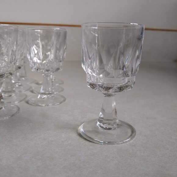 vintage 70s Arcoroc apertif liqueur sipping petite goblets glasses - Picture 2 of 9